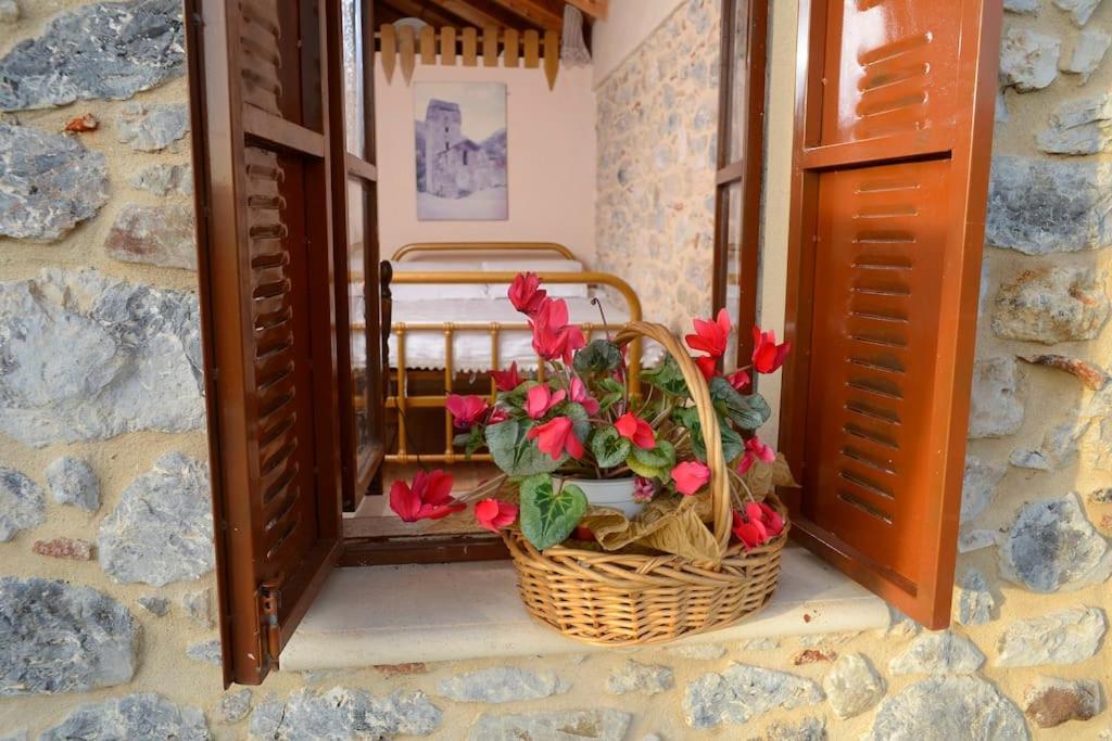 A Small Paradise In Mani With Local Hospitality Orovas Εξωτερικό φωτογραφία